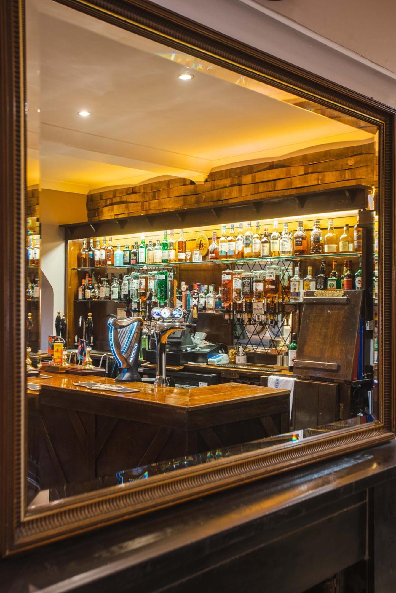 Traquair Arms Hotel 이너리슨 외부 사진