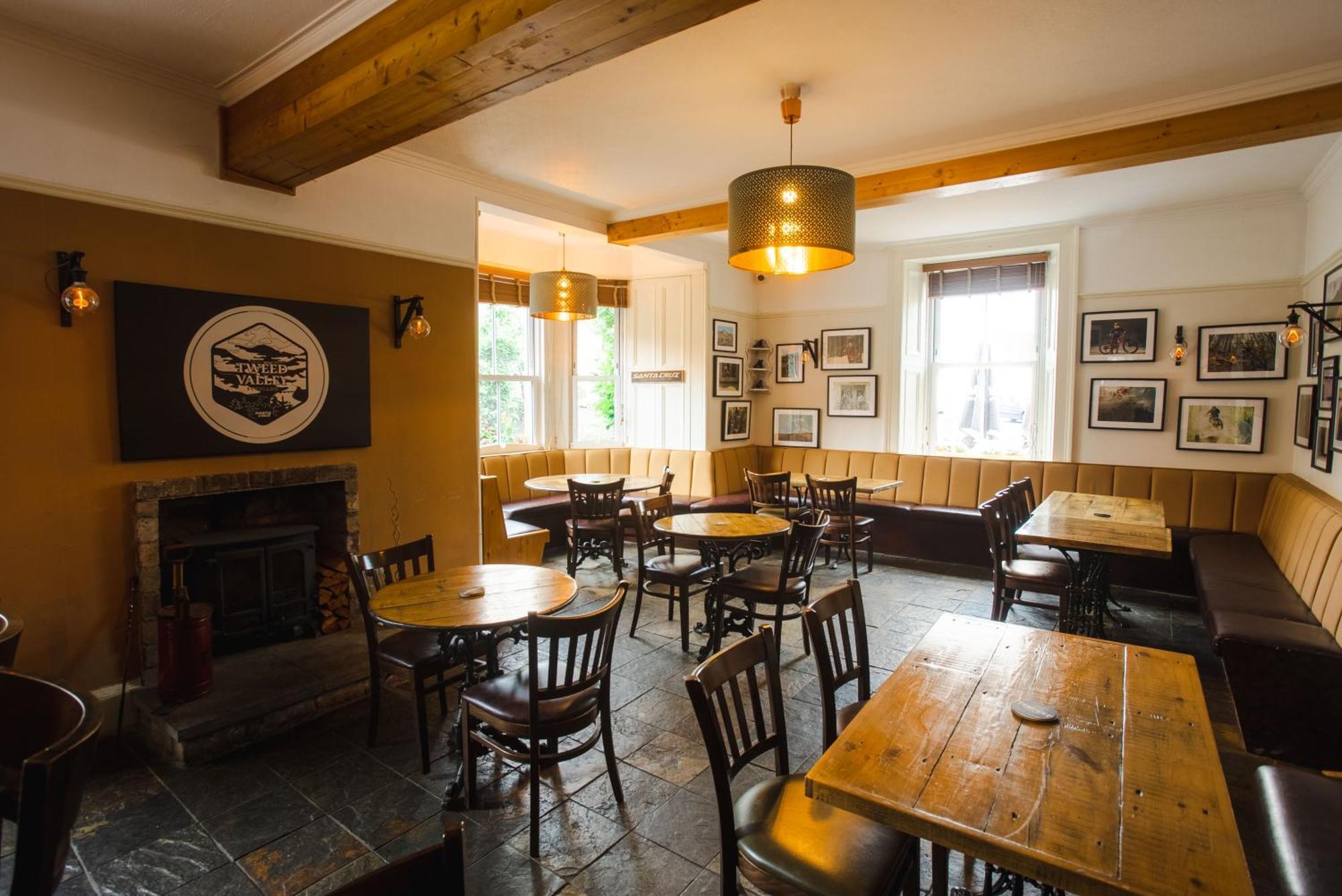 Traquair Arms Hotel 이너리슨 외부 사진