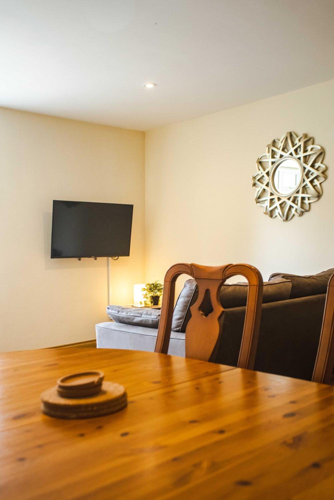 Traquair Arms Hotel 이너리슨 외부 사진
