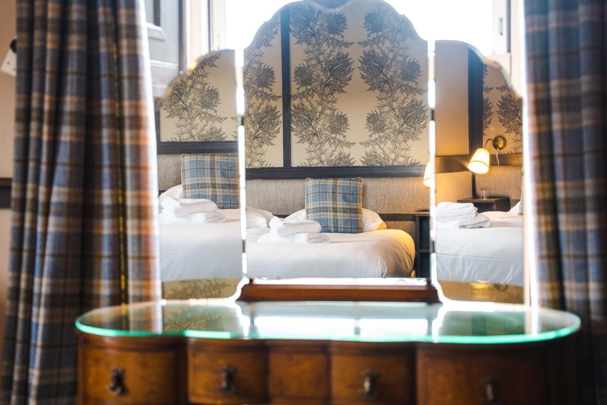 Traquair Arms Hotel 이너리슨 외부 사진