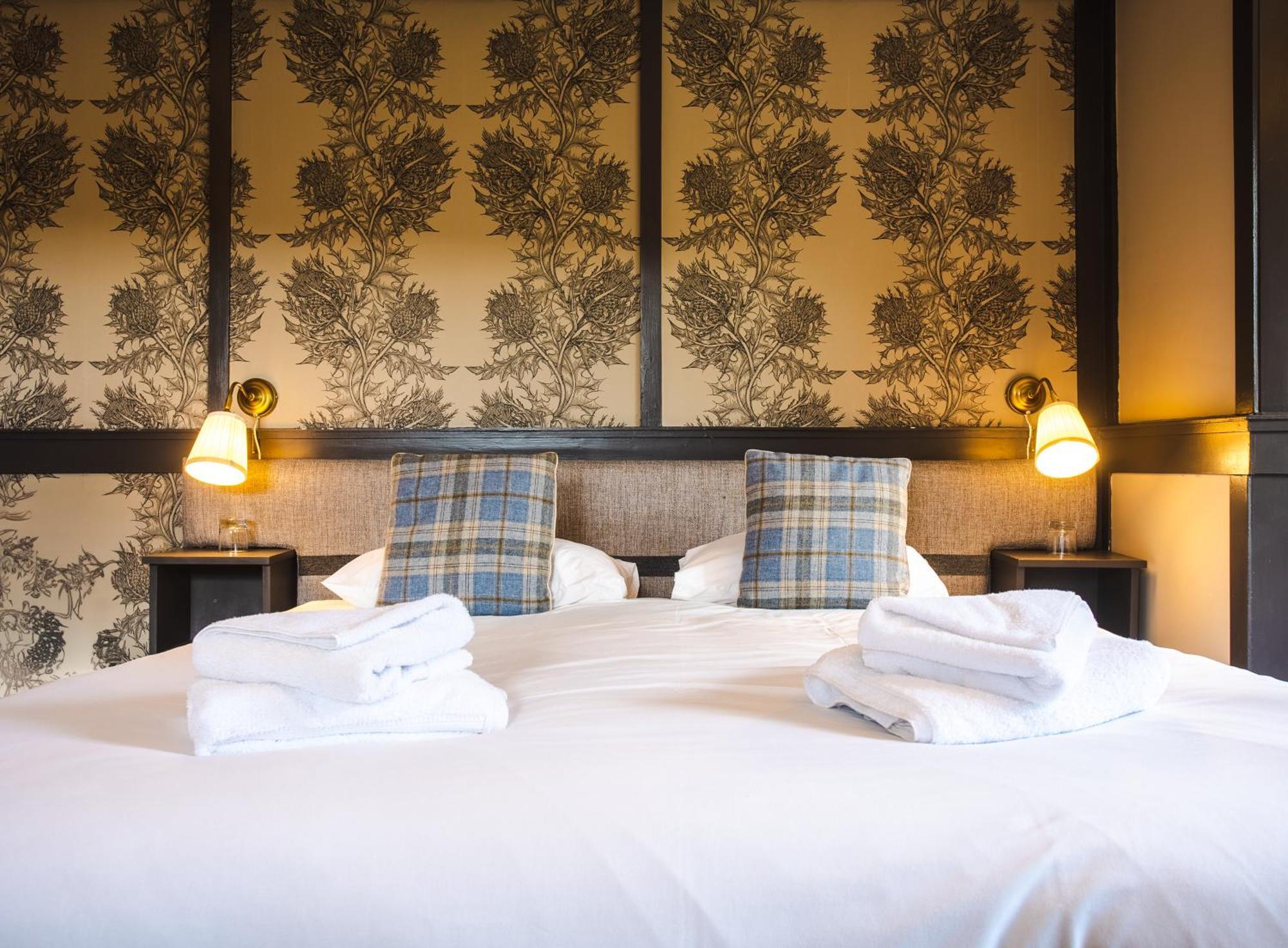 Traquair Arms Hotel 이너리슨 외부 사진
