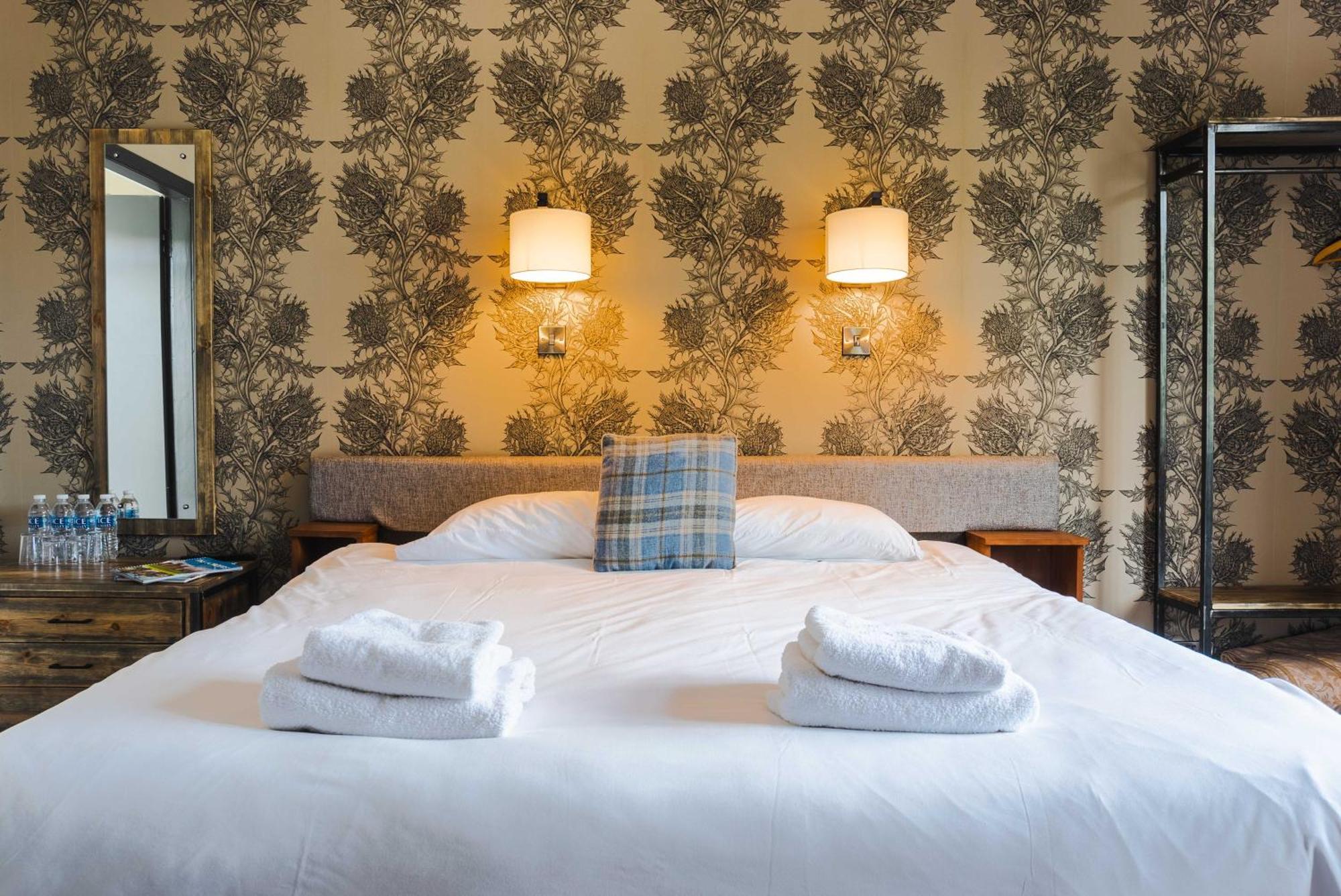 Traquair Arms Hotel 이너리슨 외부 사진