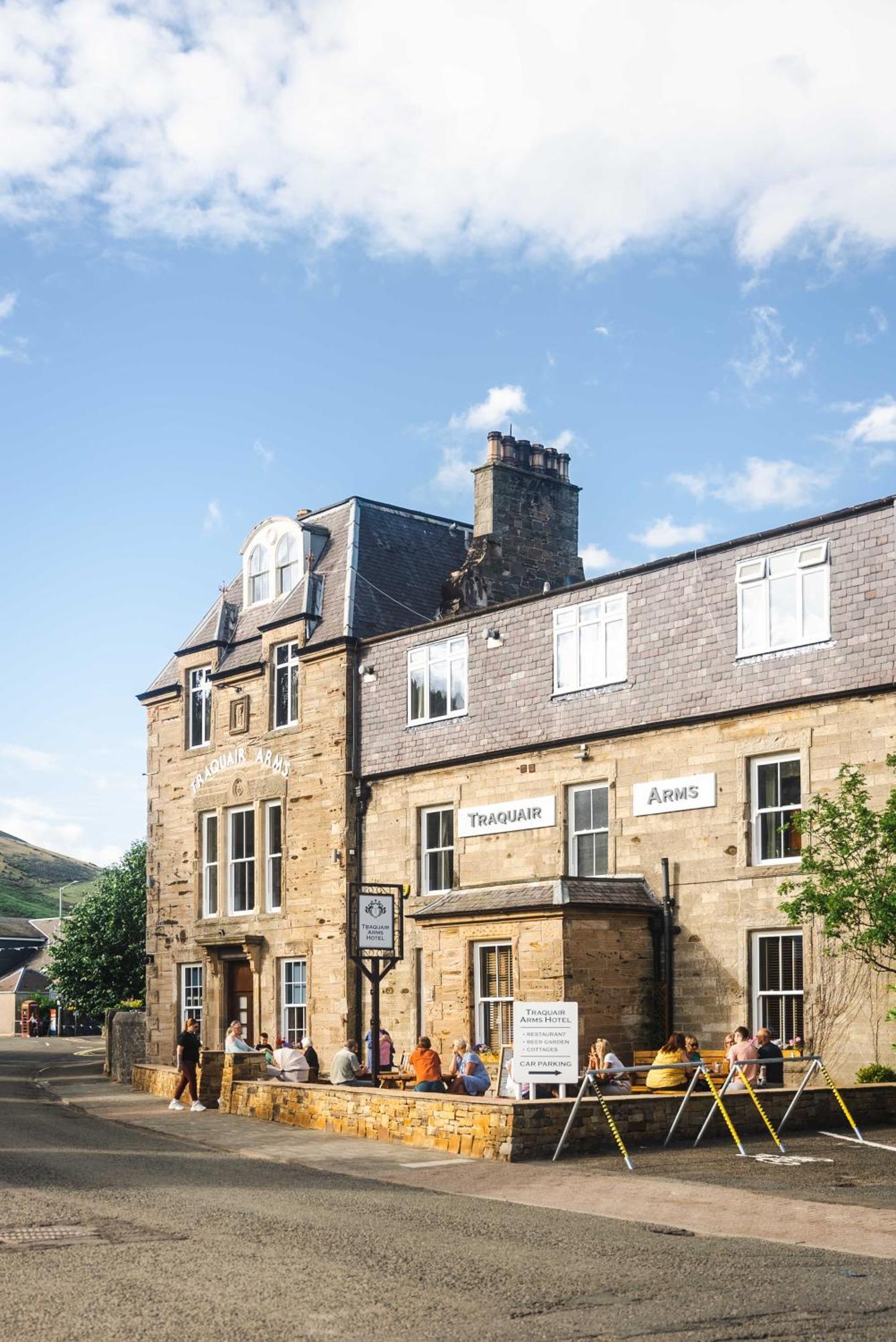 Traquair Arms Hotel 이너리슨 외부 사진